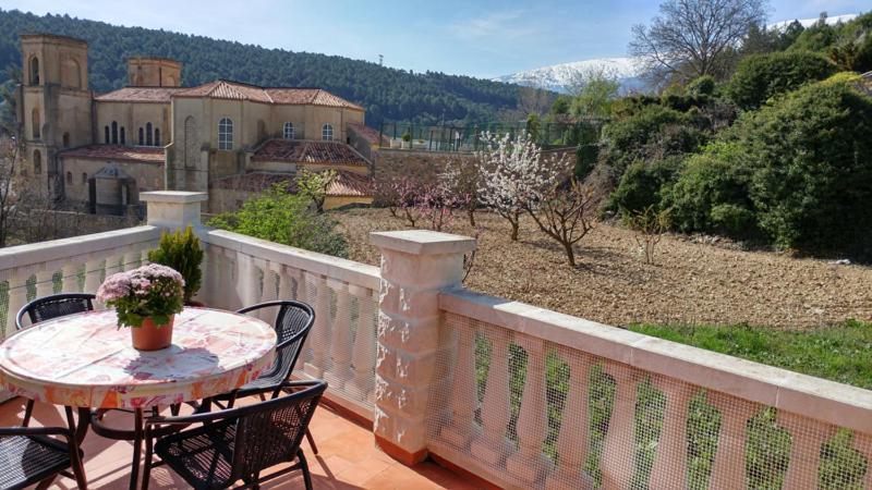 Apartamentos La Flor Сан-Мартин-де-Монкайо Экстерьер фото